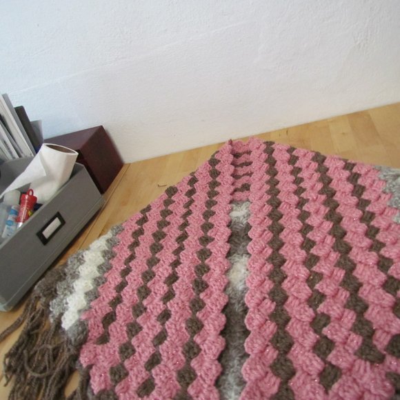 Taller de ABU handmade Crochet Shawl (Pink, Pardo - Picture 10 of 12